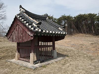 최몽량ㆍ최호주ㆍ나주 정씨 삼강정려 측면 썸네일 이미지