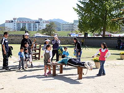 해미읍성 축제 형벌체험 썸네일 이미지